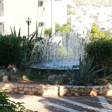 Beautiful House In Alimos Near To The Beach And Metro Athen Exterior foto