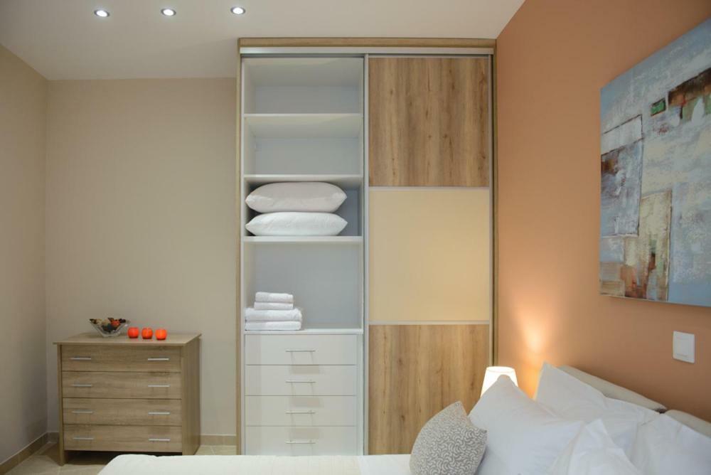 Beautiful House In Alimos Near To The Beach And Metro Athen Exterior foto