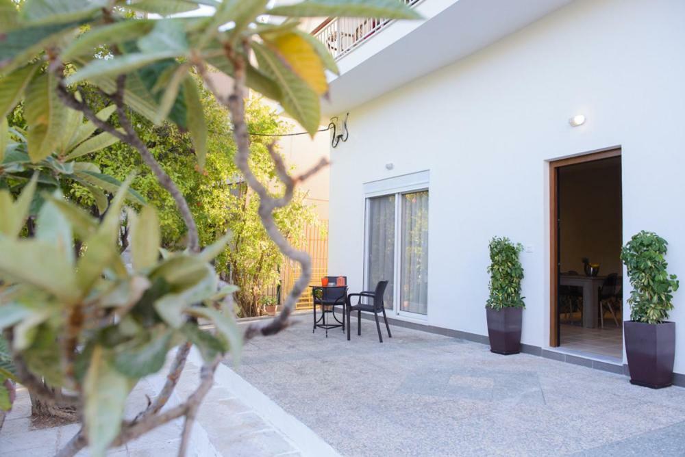 Beautiful House In Alimos Near To The Beach And Metro Athen Exterior foto