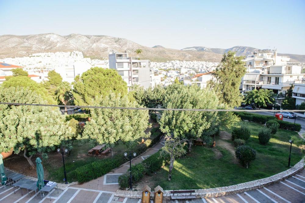 Beautiful House In Alimos Near To The Beach And Metro Athen Exterior foto